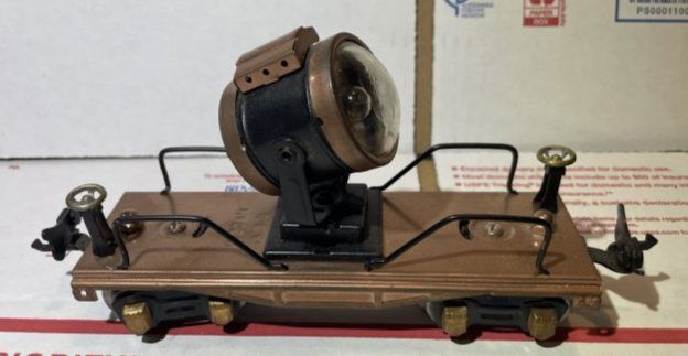 Vintage Lionel 2620 Floodlight Car O-Gauge 8" x 4" x 2" in VG Preowned Condition. (1 of 4)