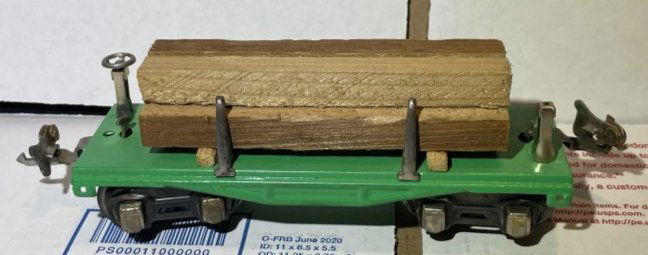 Vintage Lionel #651 Flatcar w/Wood Load Pre-war Tinplate/Litho in Good Preowned Condition as Pic'd. (1 of 4)