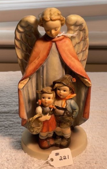 Vintage HUMMEL Figurine #88/1 TMK-4 HEAVENLY PROTECTION 6.75" Tall in Good Preowned Condition: Vintage HUMMEL Figurine #88/1 TMK-4 HEAVENLY PROTECTION 6.75" Tall in Good Preowned Condition as Pictured. $12 DOMESTIC INHOUSE SHIPPING.