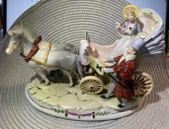 Germany Soviet Occupied Horse & Carriage Figurine 9" Wide in Good Preowned Condition.: Germany Soviet Occupied Horse & Carriage Figurine 9" Wide in Good Preowned Condition. $15 DOMESTIC INHOUSE SHIPPING.