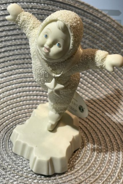 Department 56 Snowbabies "Hold That Pose" 69944 - Ice Skating Figurine in Good Preowned Condition.: Department 56 Snowbabies "Hold That Pose" 69944 - Ice Skating Figurine in Good Preowned Condition. $7 Domestic Inhouse Shipping. (On Multiple Lots Won, The Shipping Fee will be Combined or Adjusted Ac