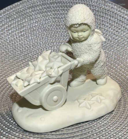 Snowbabies Angel Pushing Wheel Barrel of Stars Dept 56 Porcelain Figurine in Good Preowned Condition (1 of 3)