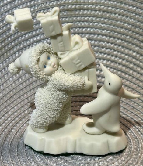 I Have Lots to Give Snowbabies Carrying Gifts Penguin Dept 56 Figurine in Good Preowned Condition (1 of 3)