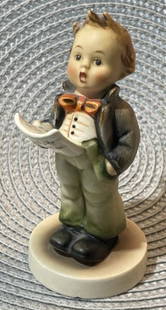 "Soloist" Goebel Hummel Figurine #135 Boy Singing TMK-2 FULL BEE Chipped Base as Pictured.: "Soloist" Goebel Hummel Figurine #135 Boy Singing TMK-2 FULL BEE Chipped Base as Pictured. $7 Domestic Inhouse Shipping.