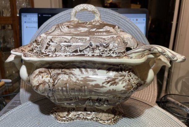 Vintage Mason's VISTA English Porcelain 3-Piece Soup Tureen in Very Good Preowned Condition.: Vintage Mason's VISTA English Porcelain 3-Piece Soup Tureen in Very Good Preowned Condition. $18 Domestic Inhouse Shipping.