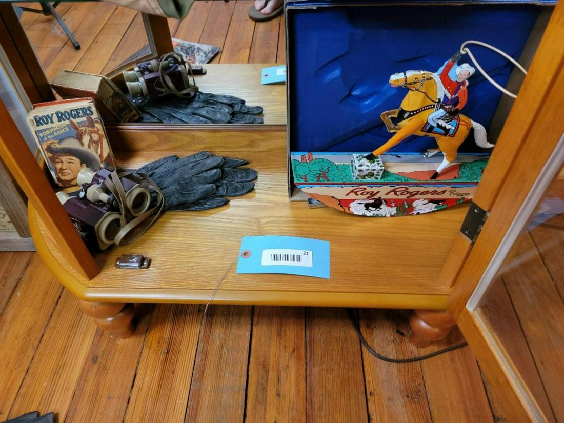 Roy Rogers Reppo Windup Toy, Binoculars, and Gloves (1 of 5)