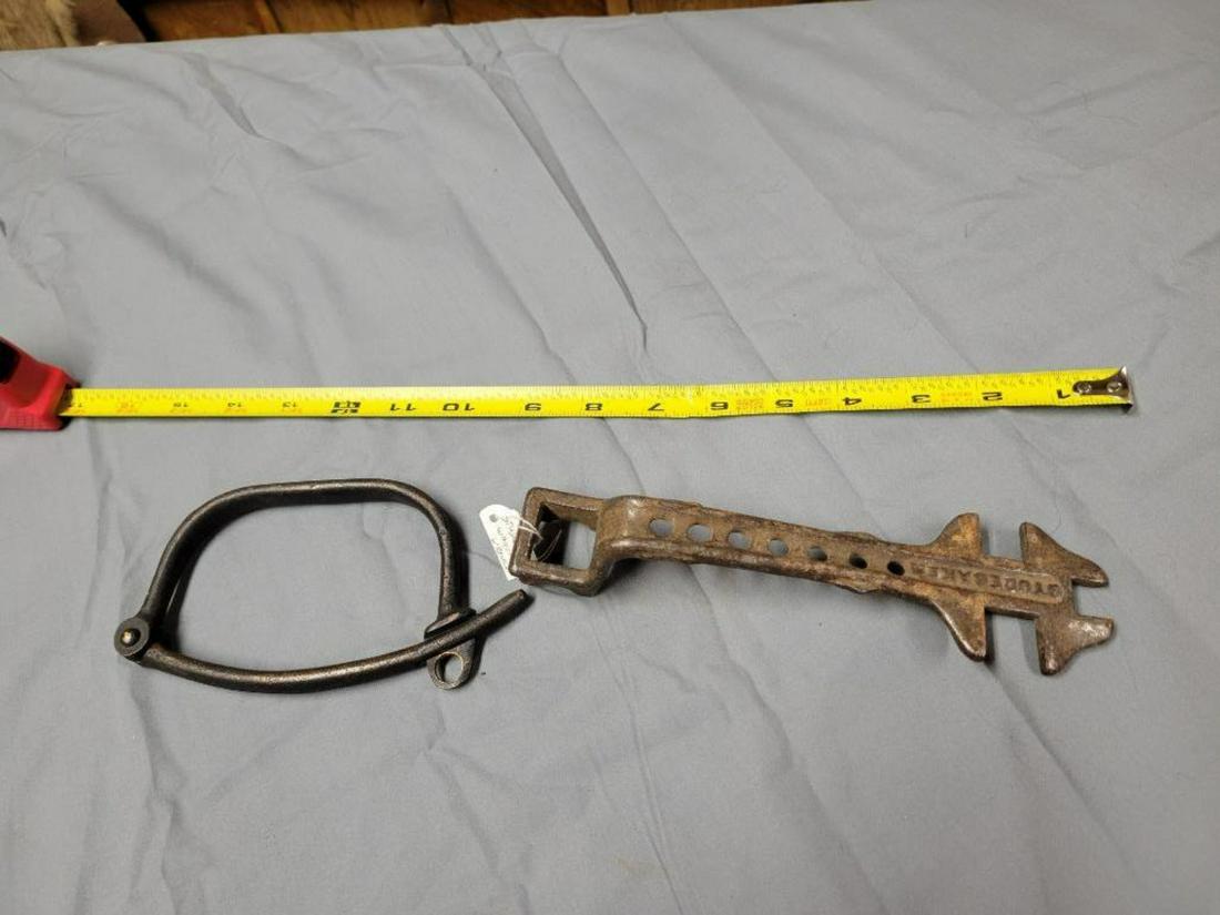 Studebaker Buggy Wrench and Fox Loc (1 of 8)