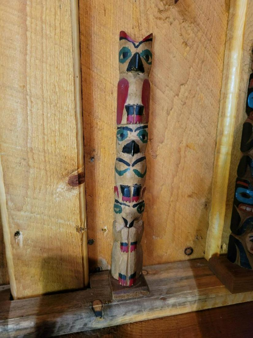 Hand Carved Decorative Totem Pole: Approx 14 inches tall