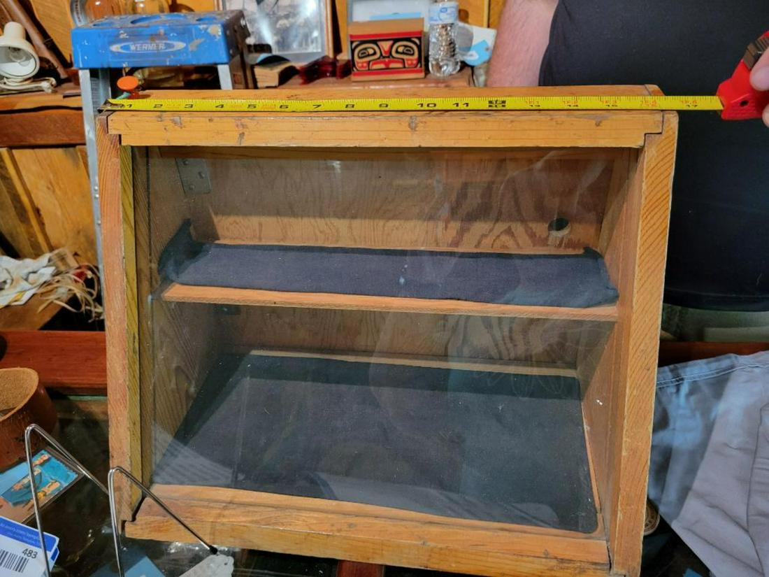 American Knife CO. Countertop Display, 17 inches wide (1 of 3)