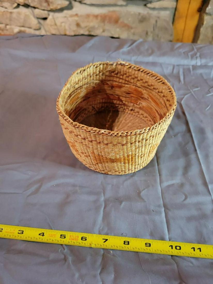 Hand Woven Grass Harvest Basket (1 of 3)