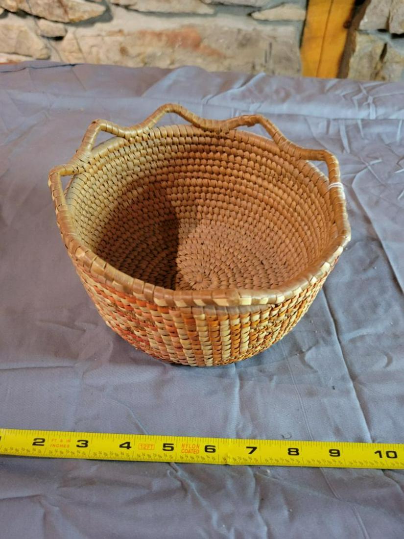 Klick a Tat Hand woven grass basket (1 of 5)
