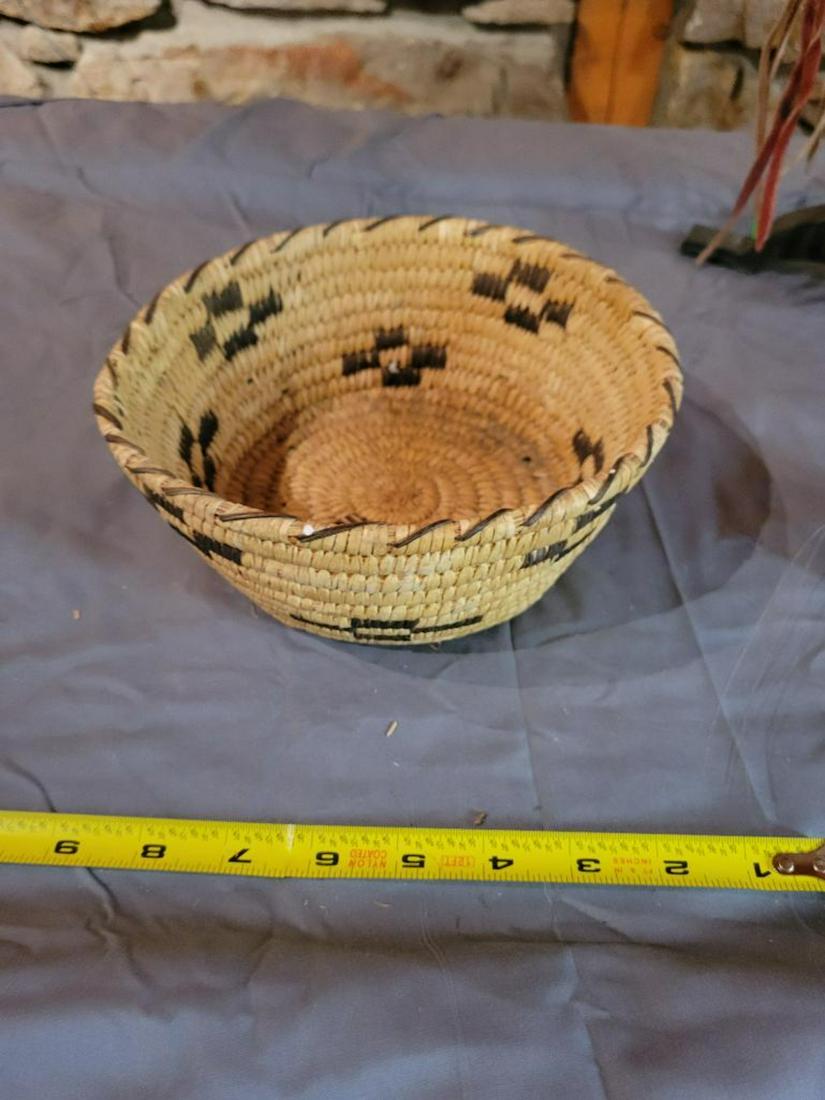 Hand Woven Grass Basket (1 of 4)