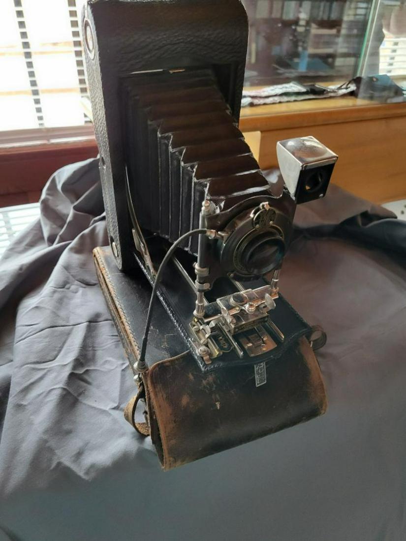 Antique Kodak Camera (1 of 6)