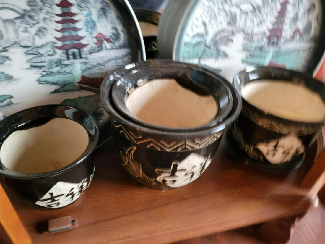 4- Oriental flower pots and 2 trays (1 of 7)