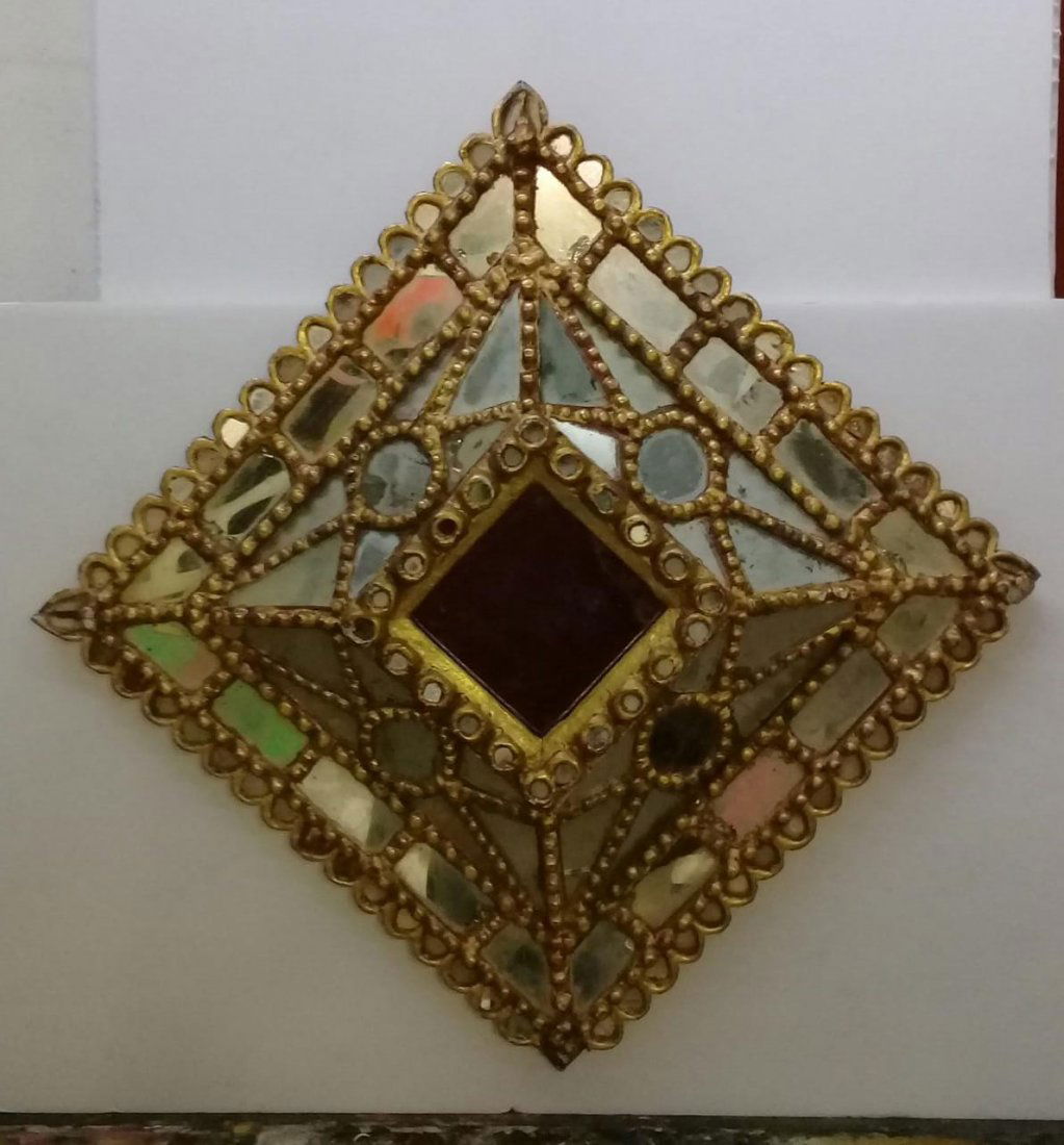Stylish Colonial Mirror - Gold aplications (1 of 6)
