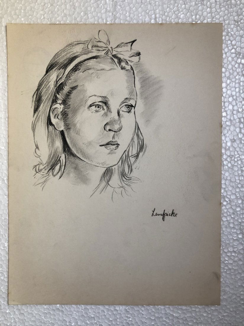 Signed Tamara de Lempicka Charcoal Drawing on paper: Signed and Sealed Tamara de Lempicka Charcoal Drawing on Paper. verso stamp inscribed "Hammer Galleries New York" Aprox size 9" x 12" Inches. This item has limited provenance, it doesnt have any docum