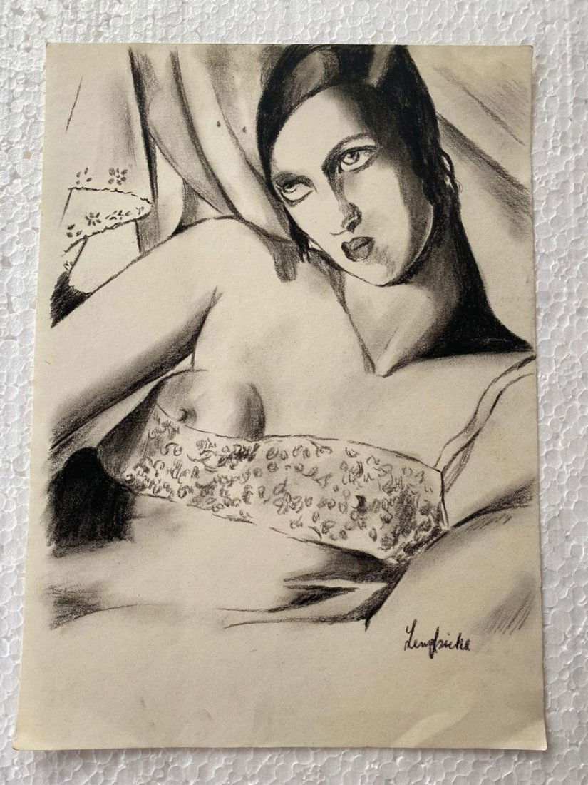 Signed and Sealed Tamara de Lempicka Charcoal Drawing: Signed and Sealed Tamara de Lempicka Charcoal Drawing on Paper. verso stamp inscribed "Hammer Galleries New York" Aprox size 9" x 12" Inches aprox. This item has limited provenance, it doesnt have any