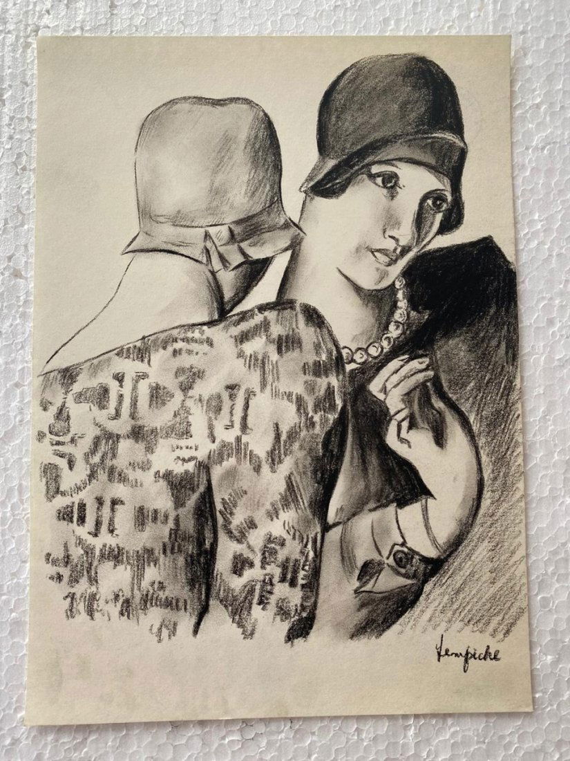 Signed and Sealed Tamara de Lempicka Charcoal Drawing: Signed and Sealed Tamara de Lempicka Charcoal Drawing on Paper. verso stamp inscribed "Hammer Galleries New York" Aprox size 9" x 12" Inches aprox. This item has limited provenance, it doesnt have any