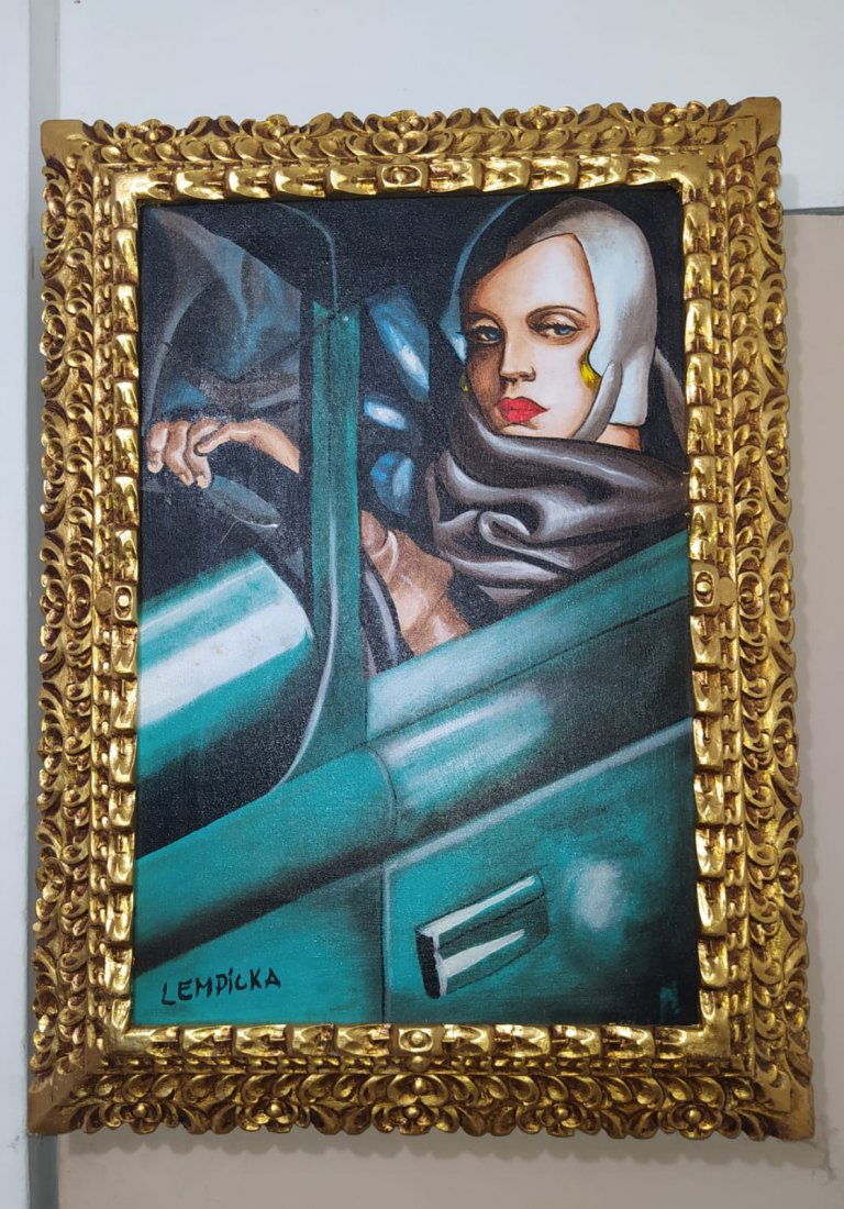 Tamara de Lempicka Oil on Canvas with Framed Signed: Tamara de Lempicka, Oil on Canvas Painting, Signed, Framed, Measures 76cm x 55.5cm I sold this item to the manner or artist style, it doesnÂ´t have any document provenance.