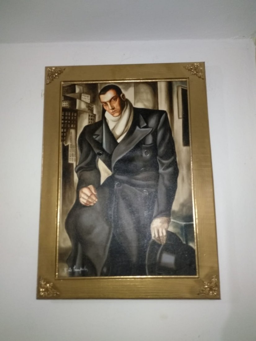 Tamara de Lempicka Oil on Canvas with Framed Signed: Tamara de Lempicka, Oil on Canvas Painting, Signed, Framed, Measures 70cm x 50cm with out framed, with frame 80cm x 60cm. I sold this item to the manner or artist style, it doesnÂ´t have any documen