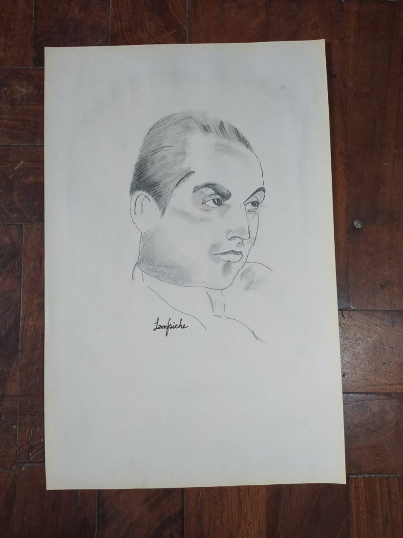 In the Style of Tamara de Lempicka Charcoal On Paper: In the Style of Tamara de Lempicka Charcoal Drawing On Paper. Art Deco, Aprox size 13 inches x 8.5 inches This item has limited provenance, it doesn't have any documentation or certification, Sold "as