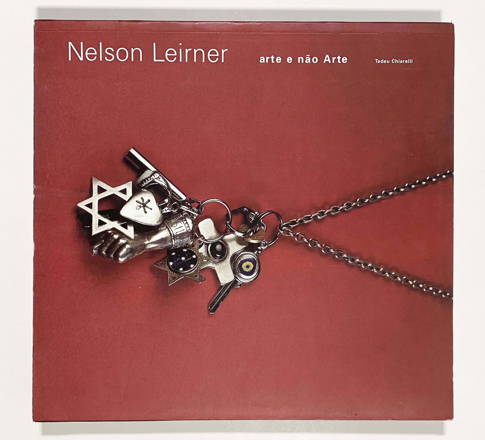 Nelson Leirner: arte y nao: Art Book, 11 x 10 in