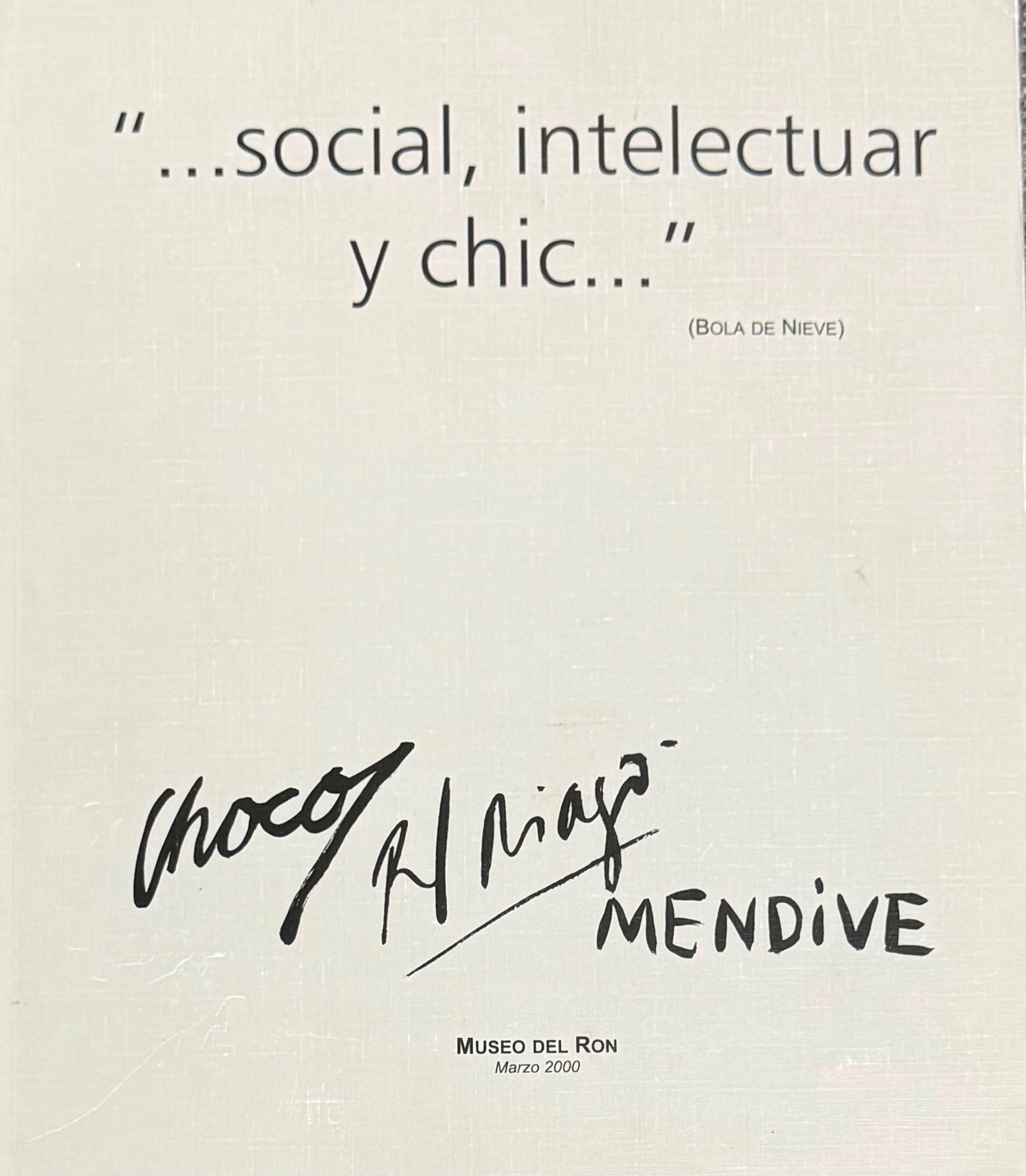 ...¨social, interectuar y chic...¨ . Choco, Diago Mendive: Art Book, 10. 75 x 9.25 in