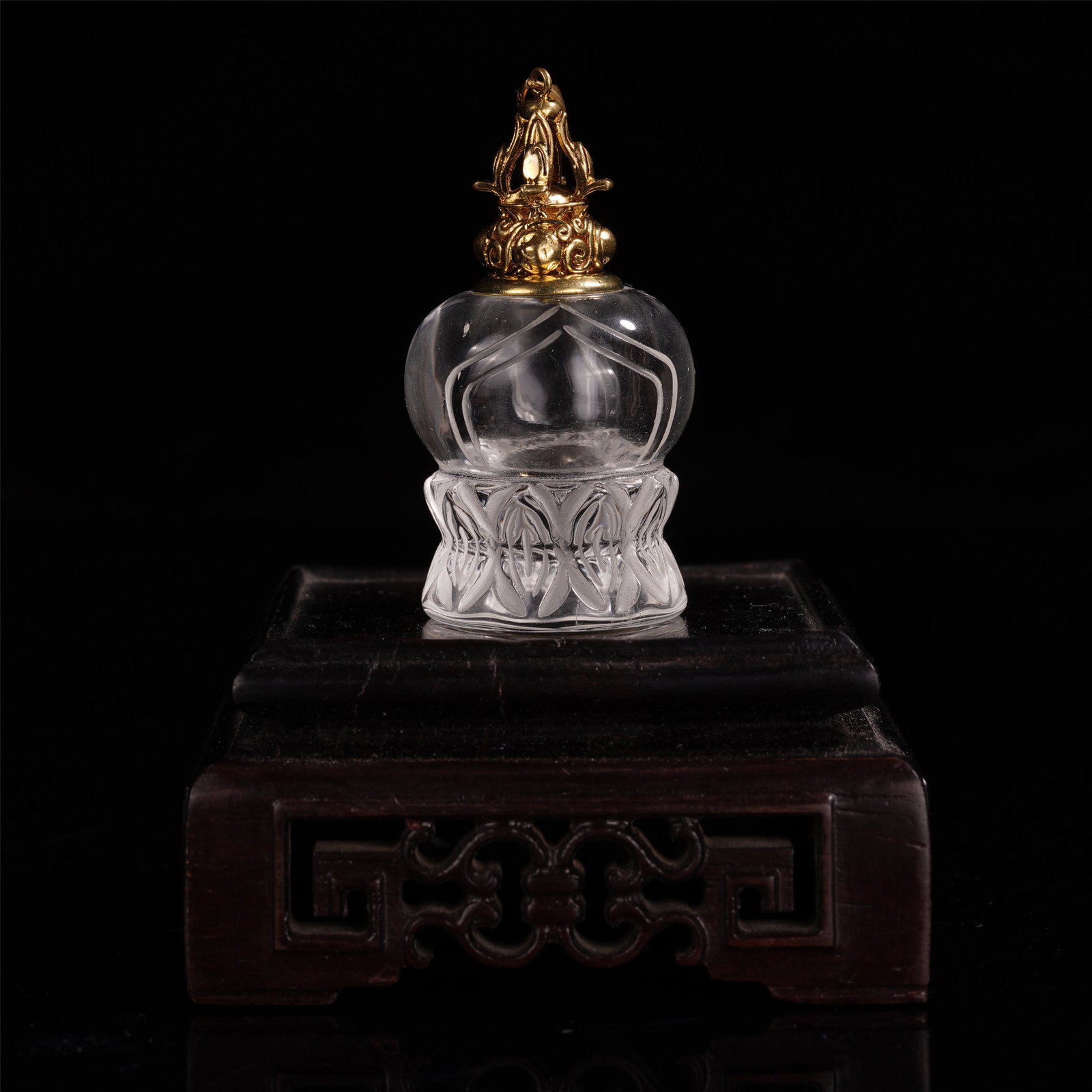 A CHINESE ROCK CRYSTAL BUDDHIST BOTTLE (1 of 11)