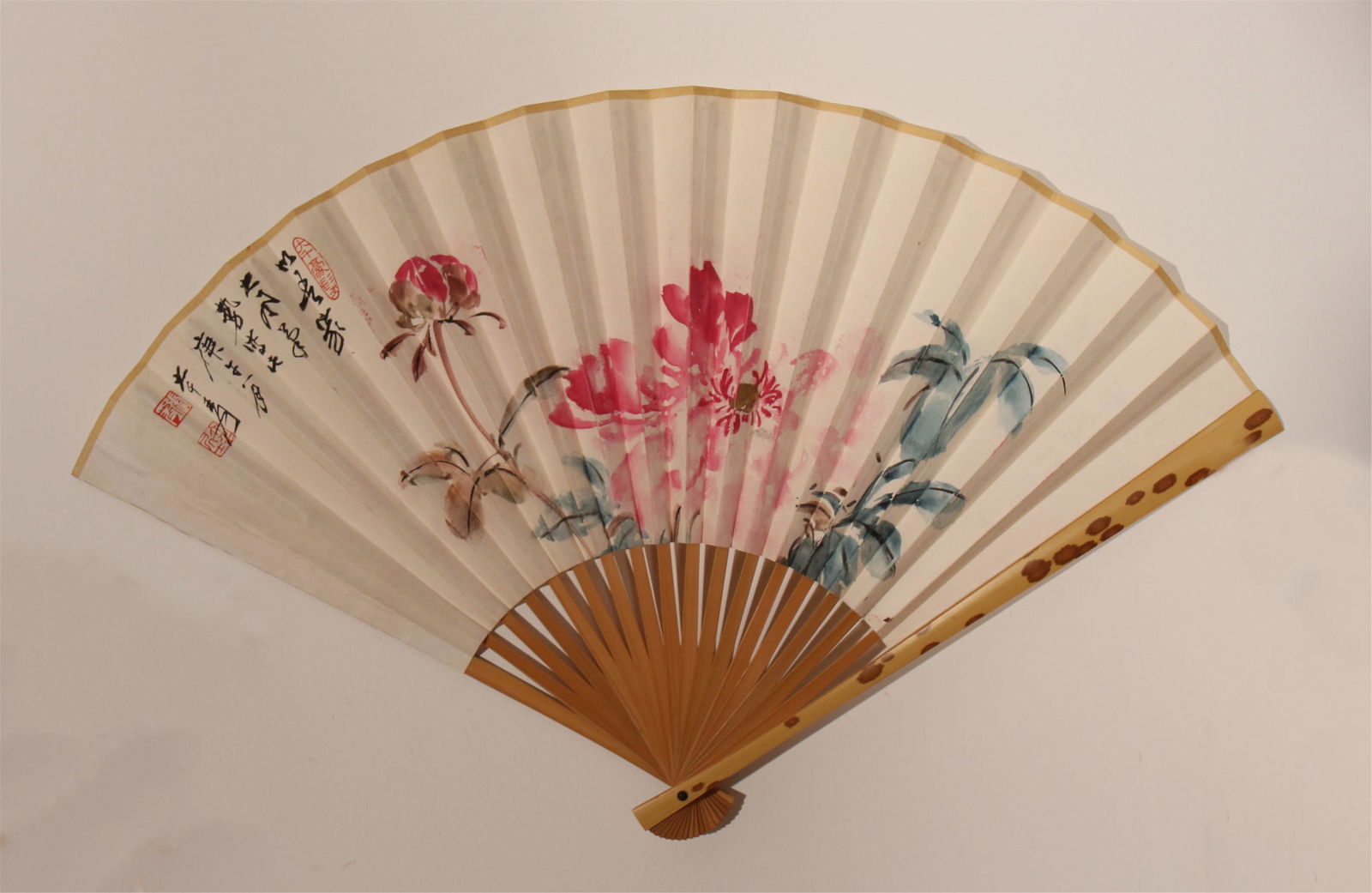 A CHINESE FAN PAINTING OF FLOWER BY ZHANG DAQIAN (1 of 14)