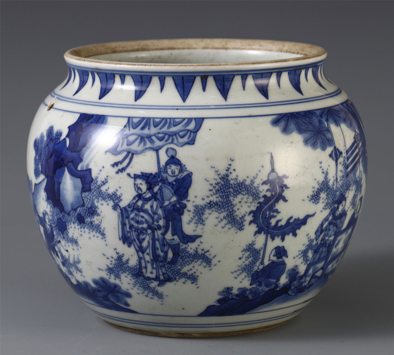 A SMALL CHINESE BLUE AND WHITE PORCELAIN FIGURE JAR (1 of 6)