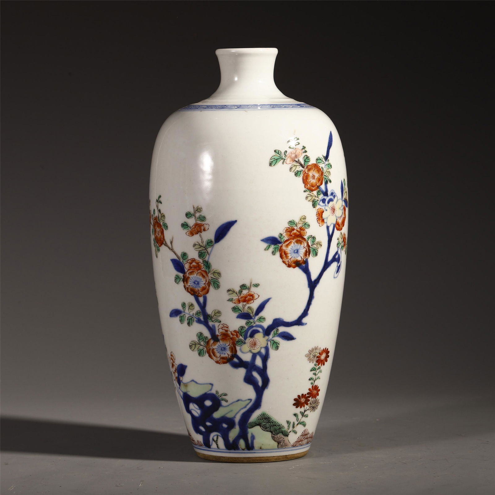 A CHINESE PORCELAIN BLUE AND WHITE FLOWER MEIPING VASE (1 of 7)