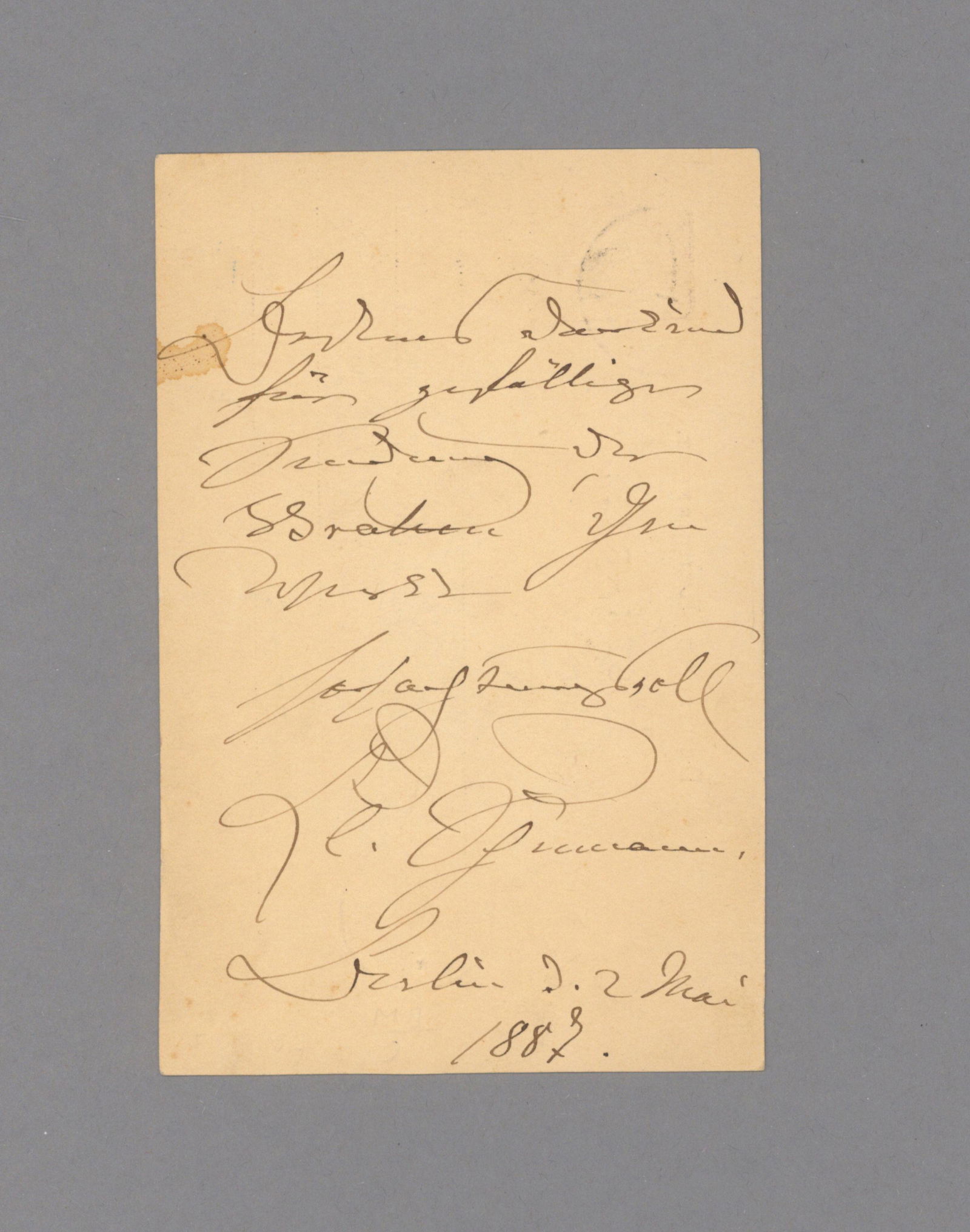 SCHUMANN, Clara, geb. Wieck, 1819 – 1896.: SCHUMANN, Clara, geb. Wieck, 1819 – 1896 E. Postkarte m. U. Berlin 2.V.1887. Minimal fleckig An Fritz S i m r o c k in Berlin „Bestens dankend für gefällige Sendung der BrahmR