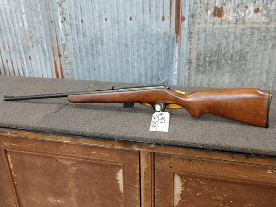 Marlin Glenfield Model 25 .22 Bolt Action Rifle: 45.8 Magazine fed SN 27380021
