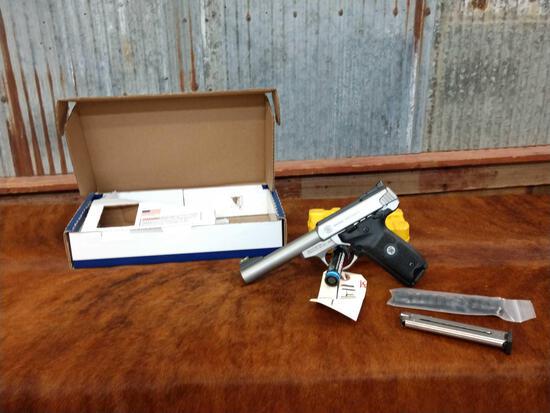Smith & Wesson Model SW22 Victory .22 Semi Auto Pistol: 11.41 Appears to be in like new condition stainless bull barrel with scope rail extra mag & original box SN UDX2291