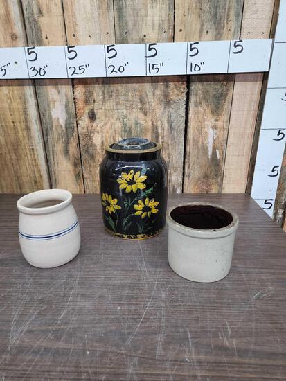 3 pc Stoneware Lot: 31.101 Includes Cookie Jar & 2 small crocks