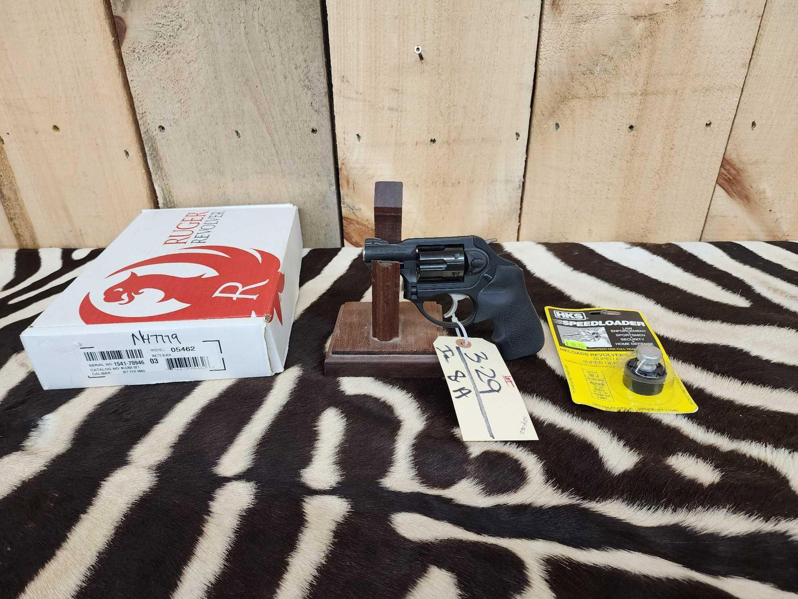 Ruger LCR .327 Federal Mag Revolver: .3.29 Like new condition with box SN 1541