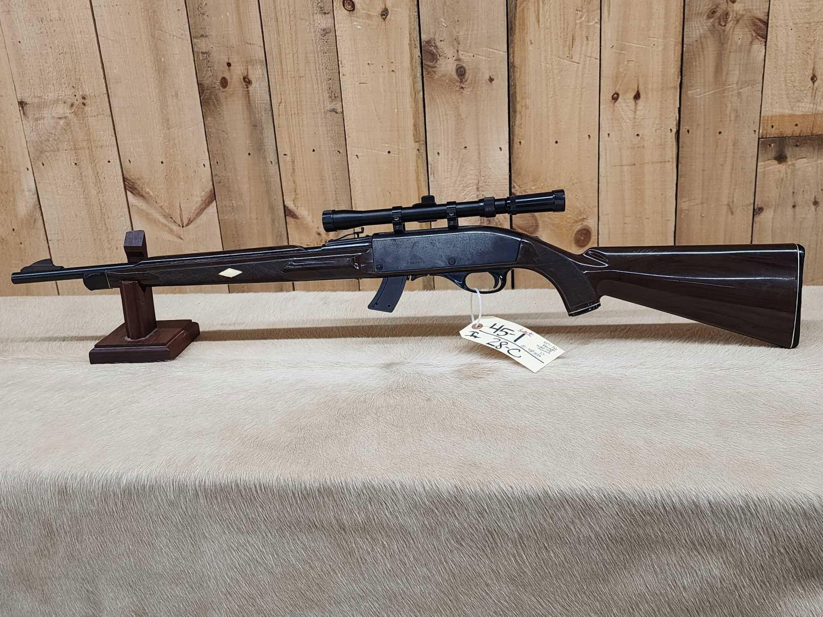 Remington Model 10C Mohawk .22 Semi Auto Rifle: 45.1 Good condition for its age SN 2303977