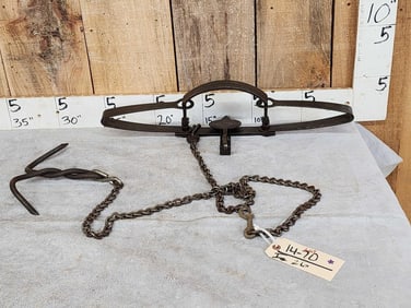 Oneida Newhouse Animal Trap Company # 4 1/2 Wolf Trap