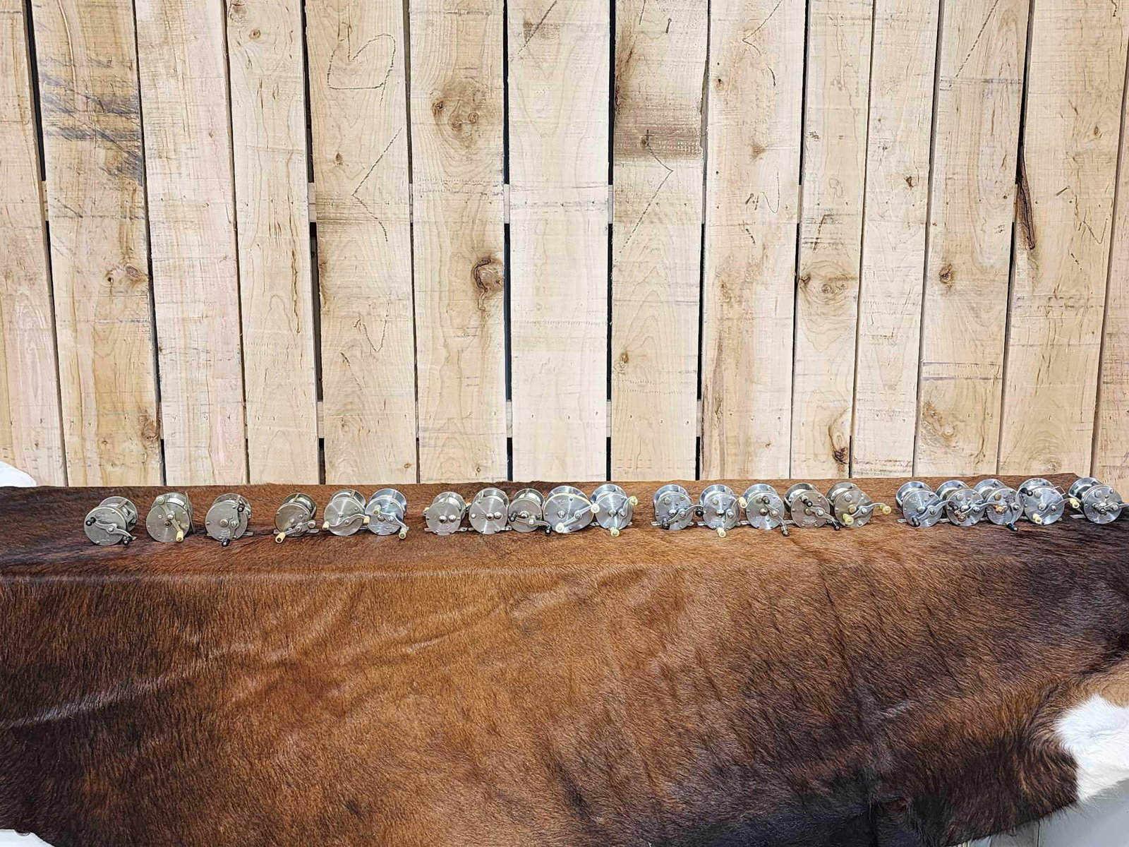 Collection Of 21 Vintage Bait Cast Fishing Reels (1 of 13)