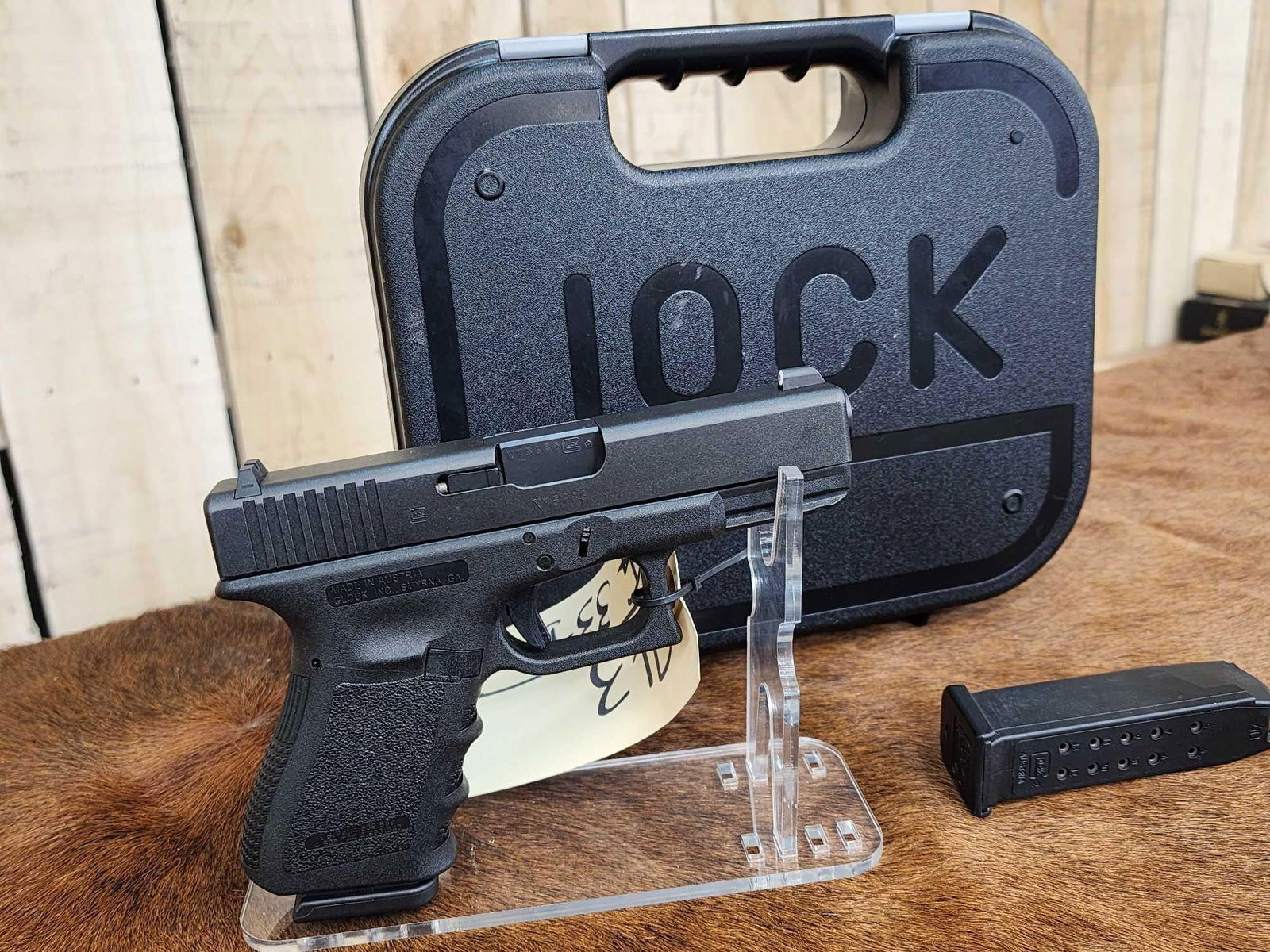 Glock Model 23 .40 cal Semi Auto Pistol: 71.3 New like new condition probably never fired with hard case 2 12 round mags SN NY5486