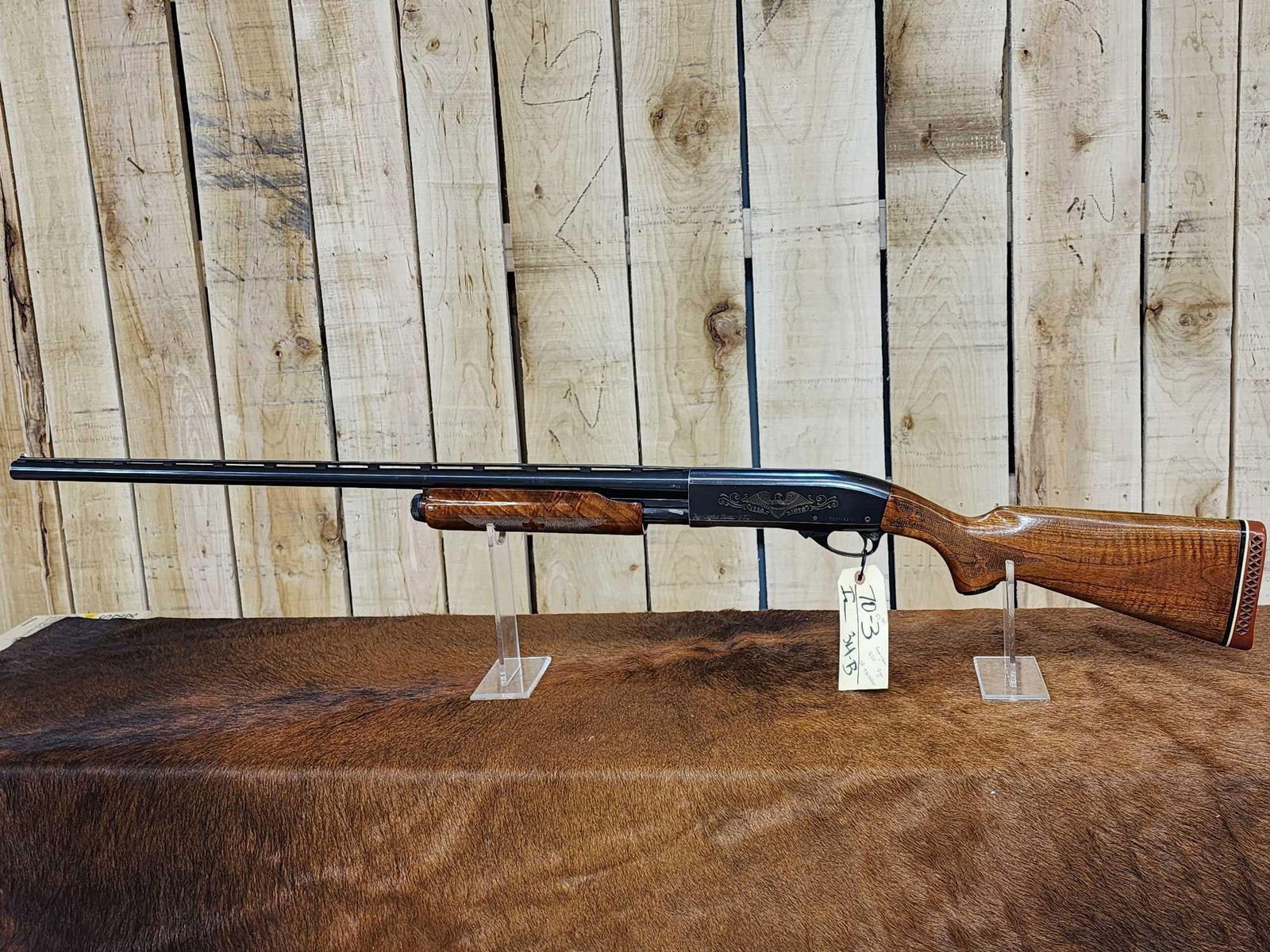Remington Model 870 Bicentennial 1776-1976 12ga Pump Shotgun: 70.3 Fancy woof 30" vent rib barrel Shiny bore this gun has been used but is in nice condition for its age SN T397483V