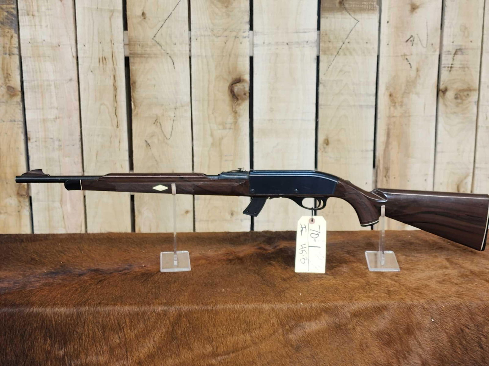 Remington Model Mohawk 10-C .22 Semi Auto Rifle: 70.1 Solid gun good condition for its age shiny bore good rifling SN 2553802