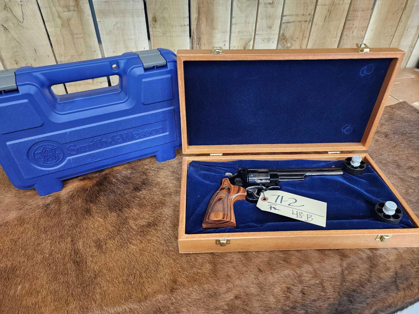 Smith & Wesson Model 29 .44 Mag Revolver (1 of 9)