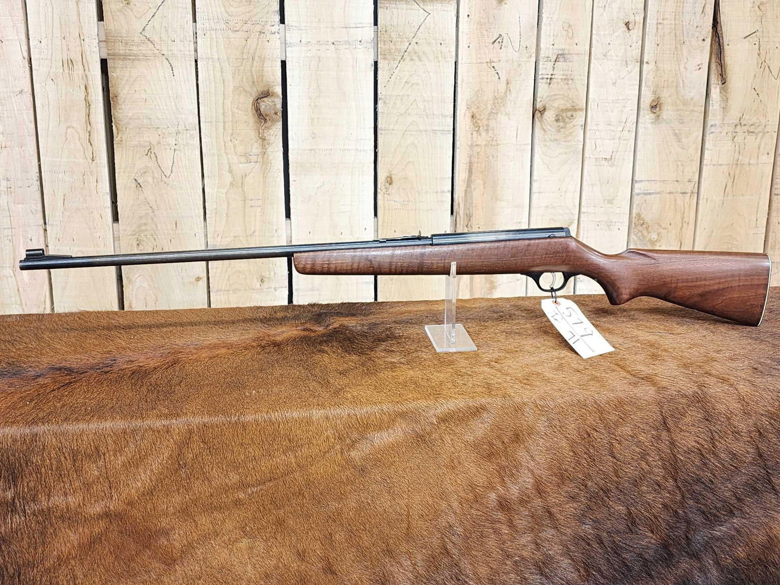 Marlin Model 88 .22 Semi Auto Rifle: 57.9 Stock feed magazine shiny bore good rifling mfg 1948 - 1956 SN NA
