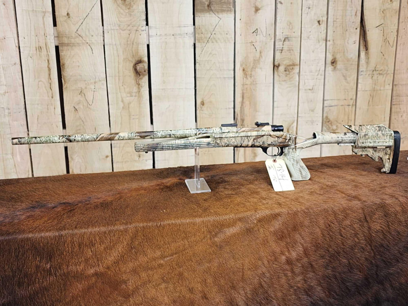 Howa / LSI Model 1500 204 Ruger Bolt Action Rifle: 78.14 Nice clean gun cammo finish 25" Bull barrel adjustable stock SN B155532