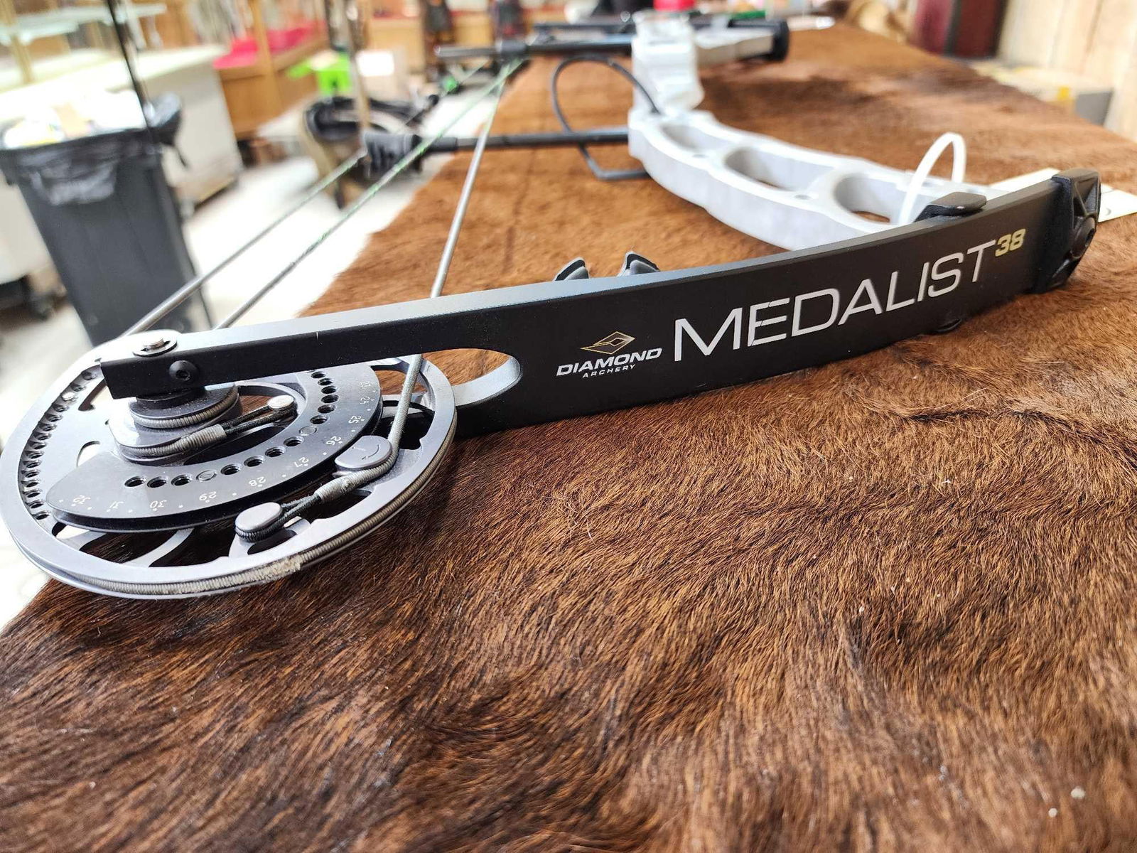 Diamond Medalist Compound Bow - 6