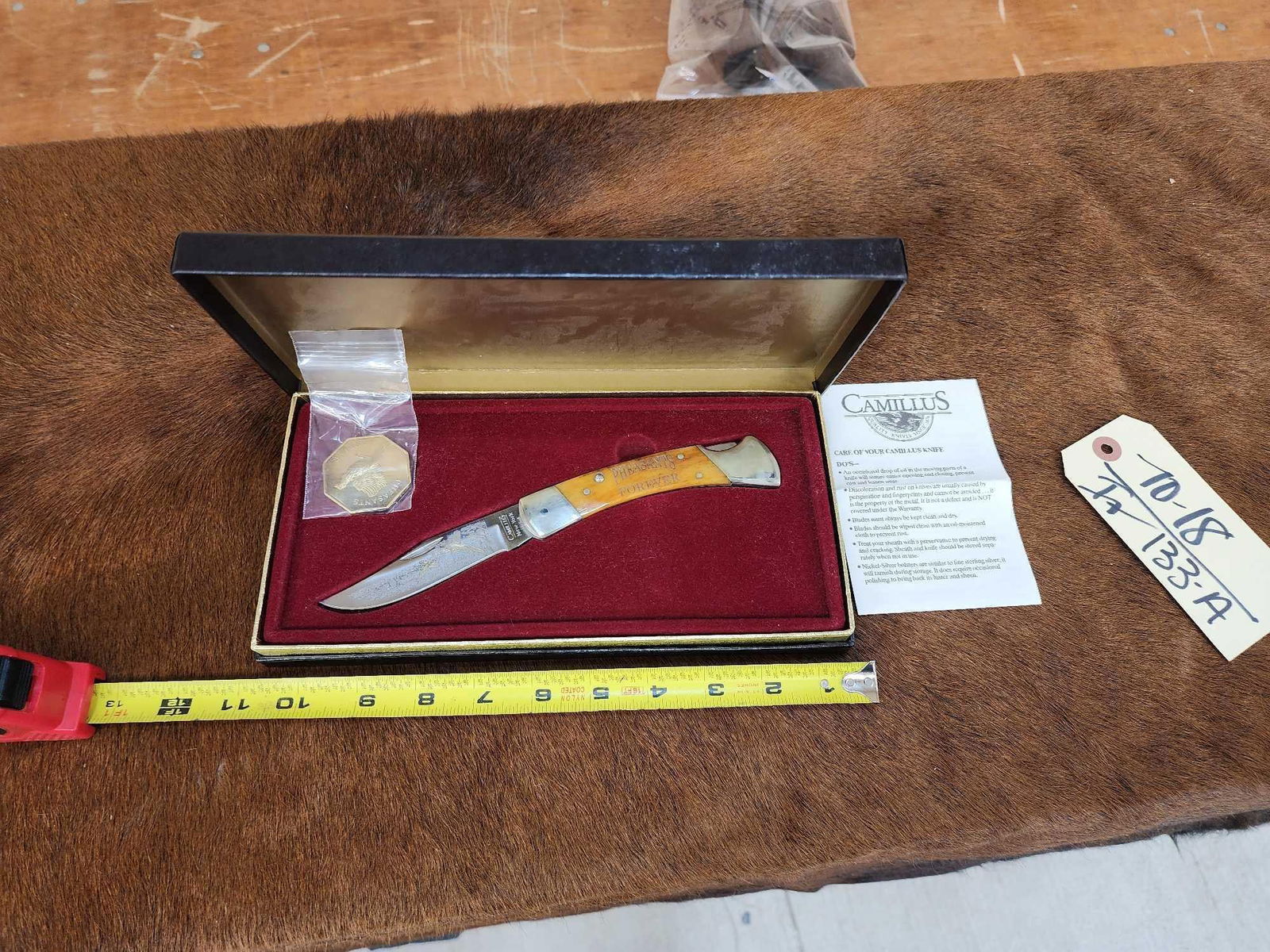Pheasants Forever Lock Blade Knife: 70.18 Neat piece in presentation case engraved blade