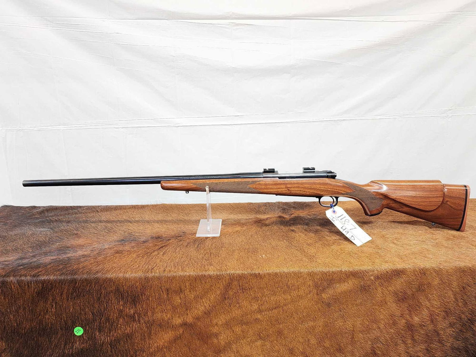 Winchester Model 70 Sporter Varmint 22-250 Bolt Action Rifle (1 of 14)
