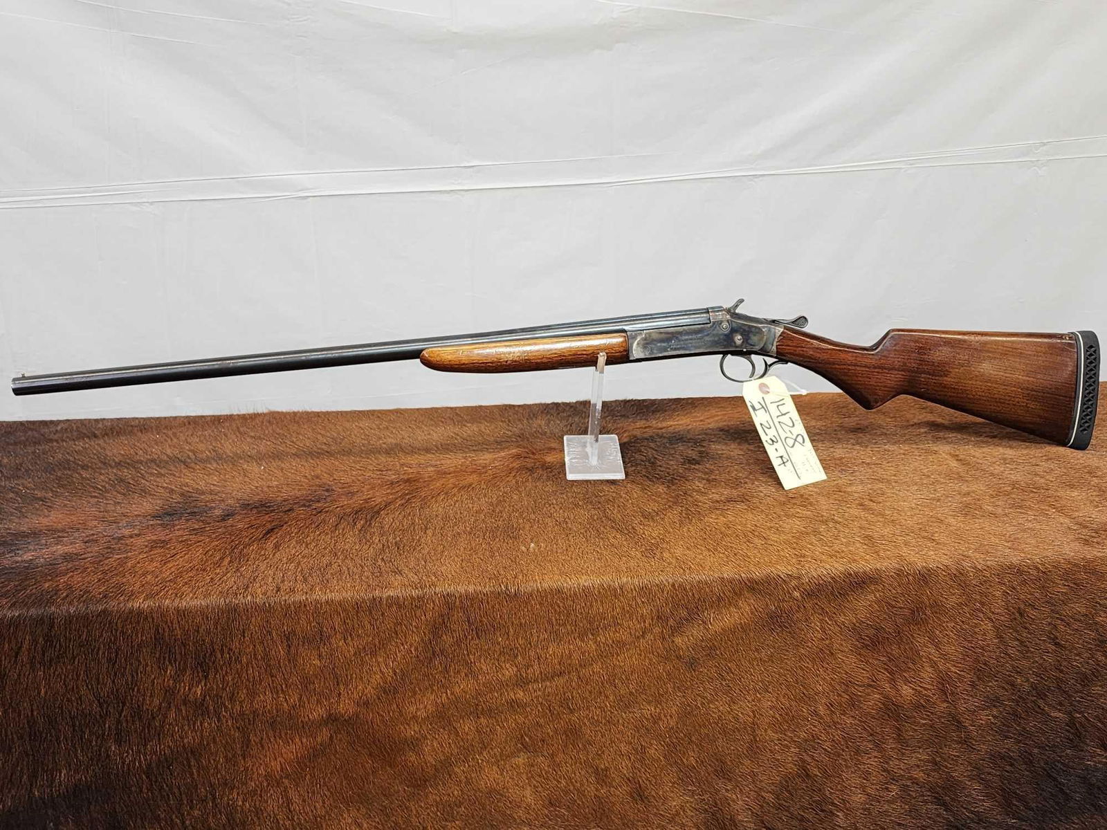 Iver Johnson Champion 16ga Single Shot: 142.8 Good case hardening 28" barrel shiny bore full choke locks up tight SN RFFT