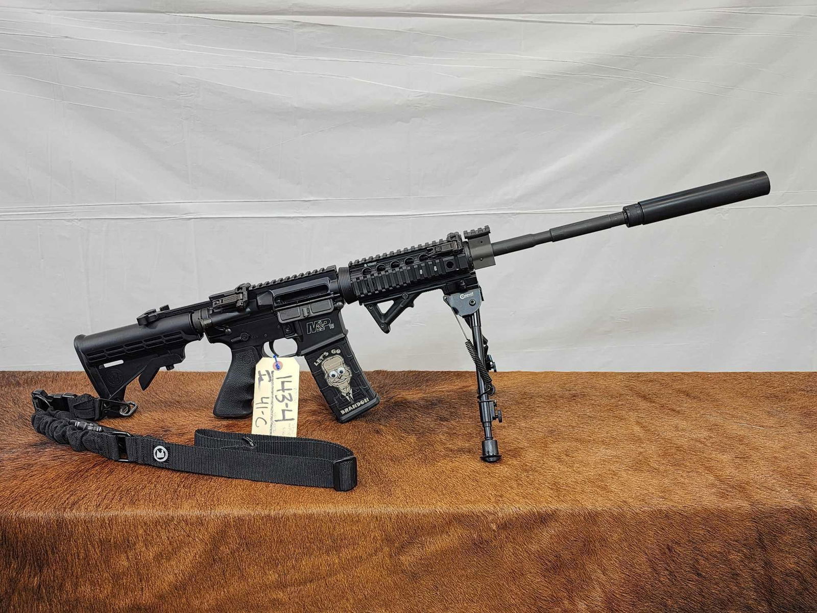 Smith & Wesson M&P15 5.56 Semi Auto Rifle (1 of 15)